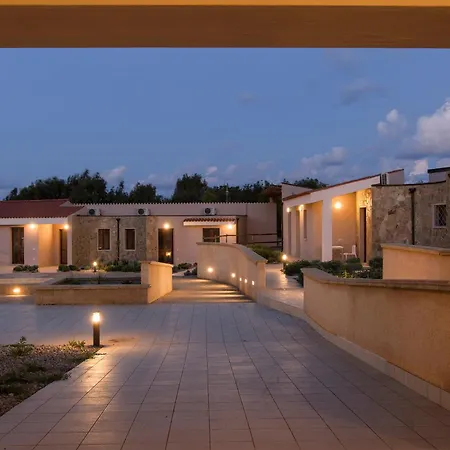 Baia Tartuga Hotel 3*